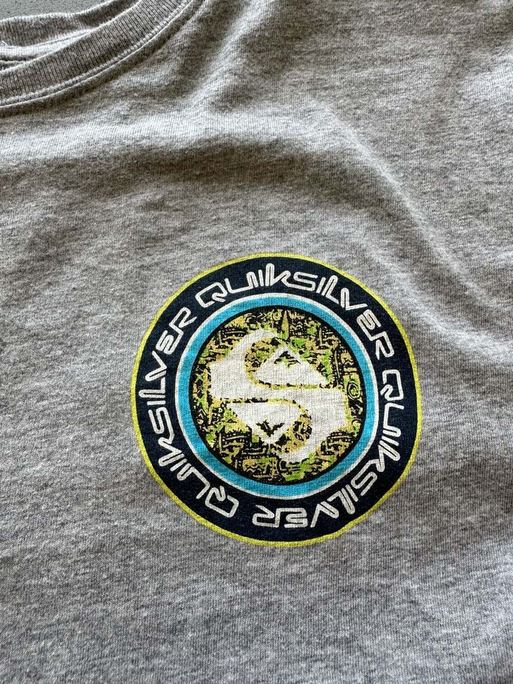 Quiksilver Graphic Logo T-Shirt Size Large